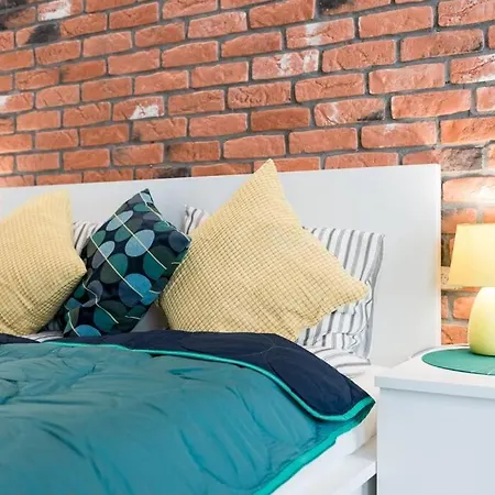 Przytulny Apartament W Centrum 100 Metrow Od Rynku Апартаменты *
